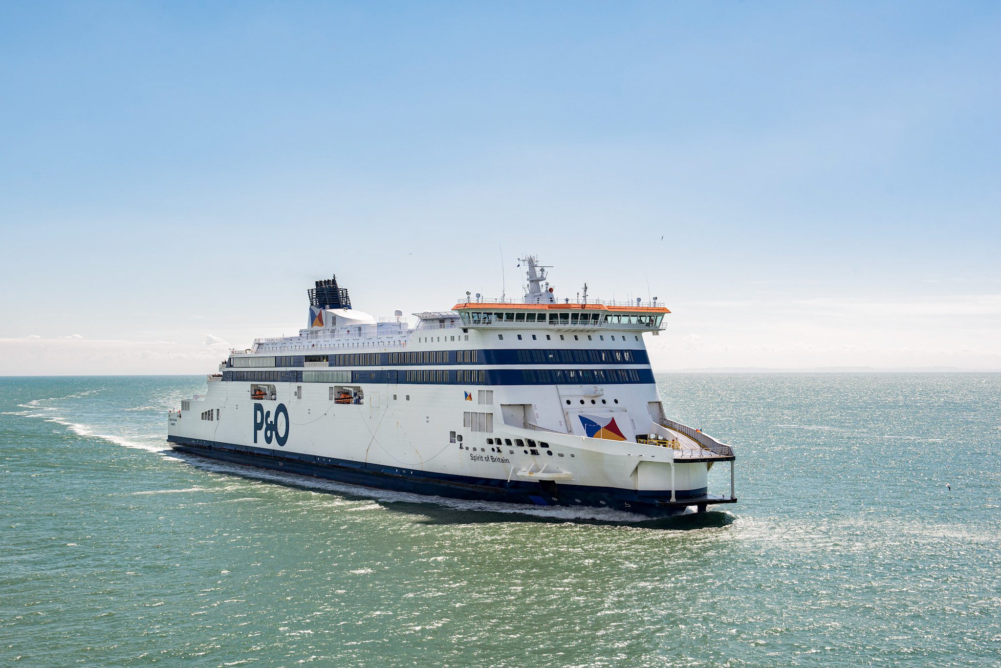 P&O Ferries operations and onboard facilities showcasing service efficiency